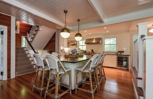 Hyannis Port Casa | Hyannis Port Grand Dame! Luxury rental with pool and hot tub. RPMS021