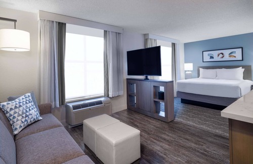 Southeast Colorado Springs Hotel | Hyatt House Colorado Springs Airport