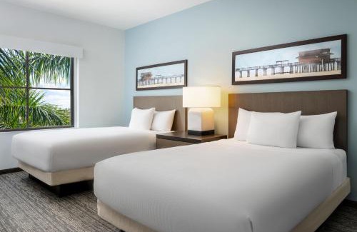 Naples Hotel | Hyatt House Naples 5th Avenue