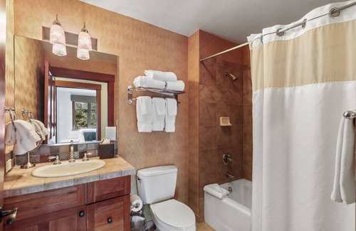 Historic District Complejo | Hyatt Main Street Station Two-bedroom, two bath. Oct 18-25. Sleeps Six.