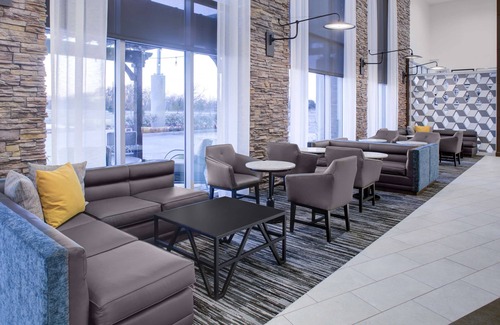 The Colony Hotel | Hyatt Place Dallas / The Colony