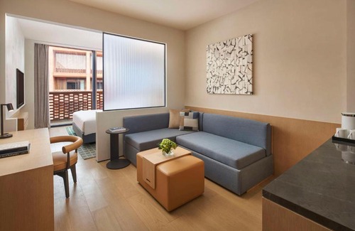 Changjiang County Hotel | Hyatt Place Jingdezhen Taoxichuan