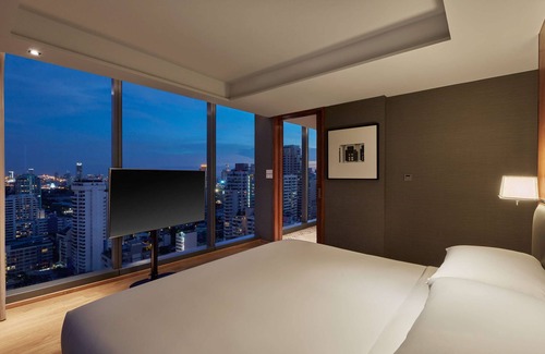 Nana Hotel | Hyatt Regency Bangkok Sukhumvit