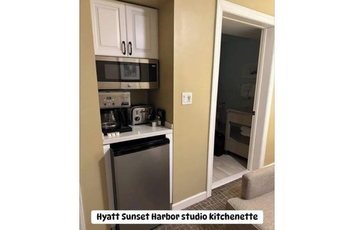 Bahama Village Hotel | Hyatt Sunset Harbor Key West Studio Room w/Kitchenette