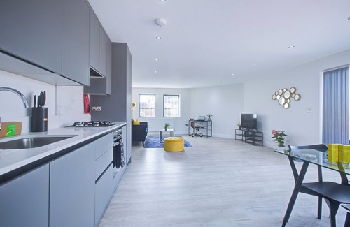 Uxbridge South Apartamento | Hybrid Resi - Uxbridge| 3 Bed Apartment