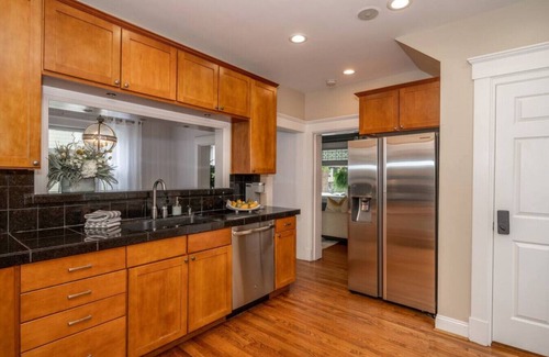 Hyde Park Casa | Hyde Park Hideaway! 4BED + Walkabout to HP Square!