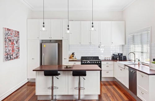 North Perth Casa | Hyde & Seek – Parkside Family Stay