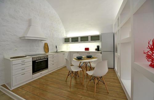 Hydra Villa | Hydra Hospitality Port Apartment
