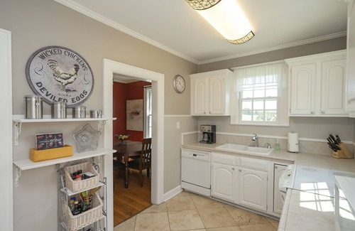 East Nashville Casa | Hydrangea: Golf Views, Porch Vibes, 3mi Broadway!