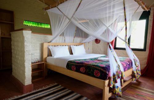 Mbarara Cabina | Hyena Hill Lodge