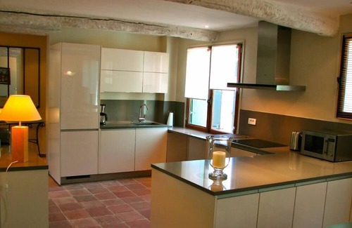 Hyeres City Centre Casa | HYERES Encantadora casa con piscina privada en el centro de la ciudad ya 4 km del mar.