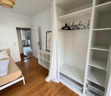Innenstadt Apartamento | HYGGE - 100qm Wohnung in bester Lage mit Parkplatz und Balkon