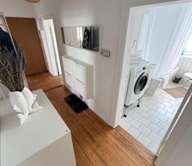 Innenstadt Apartamento | HYGGE - 100qm Wohnung in bester Lage mit Parkplatz und Balkon