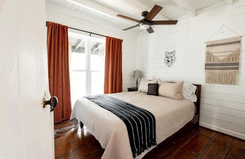 Cashes Valley Casa | Hygge Hollow Cabin on Fightingtown Creek in Blue Ridge, GA