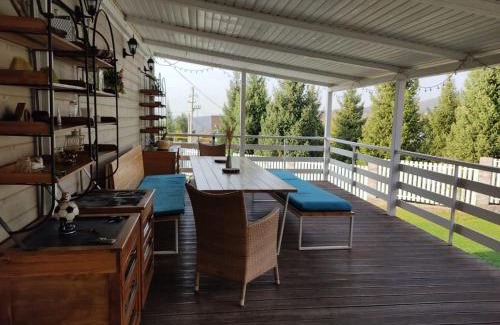 Besqaynar Casa | HYGGE HOME уютный коттедж с террасой и баней для проживания нескольких семей