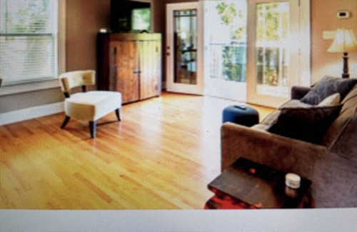Hancock Apartamento | Hype Park charming garage apartment