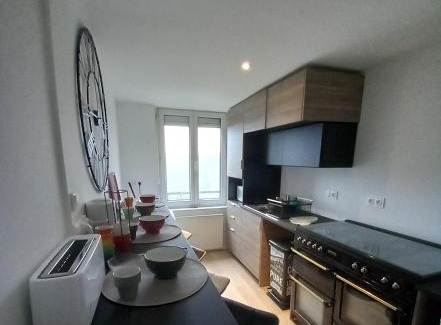 Vire Apartamento | Hyper centre, appart F2 refait à neuf (TV+)