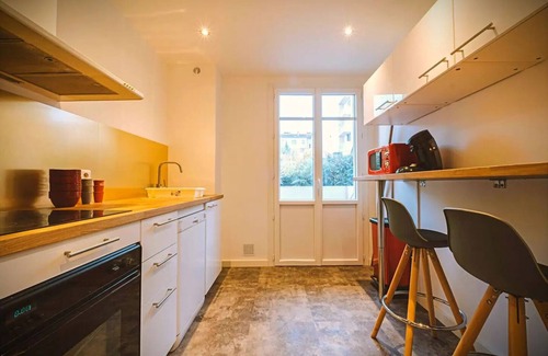 Tarbes Apartamento | Hyper Centre: Bright 2-bedroom designer apartment.