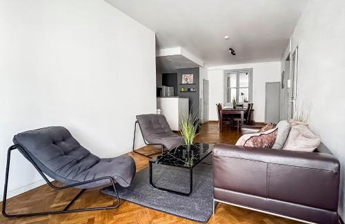 Comedie Apartamento | Hyper centre Montpellier Appart avec balcon privé
