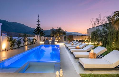 Paralia Kourna Apartamento | Hypnosis Beachside Villa with Private Heated Pool