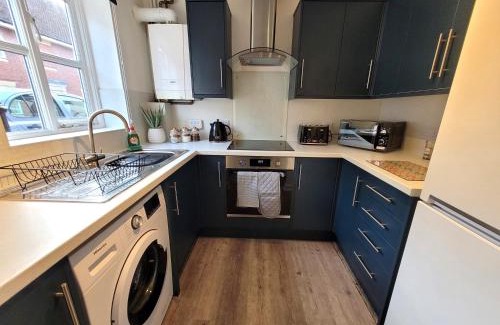 Colchester Casa | Hythe House - Sleeps 8 - Perfect for families and contractors