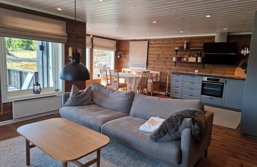 B Cabina | Hytte Midt i Smørøyet på Lifjell med Sauna og 4 Soverom