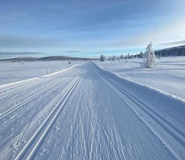 Ringsaker Casa | Hytte sentralt Ljøsheim, Ringsaker(nær Sjusjøen)