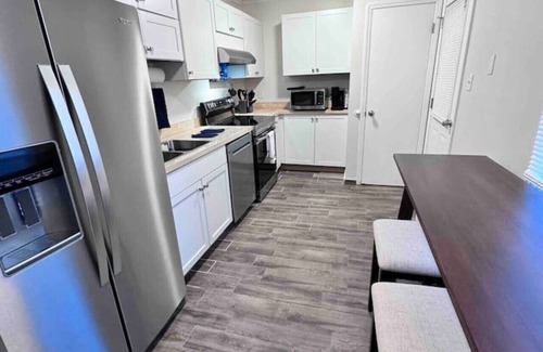 Pooler Apartamento | I-95 and Tanger Outlets. Pets are allowed
