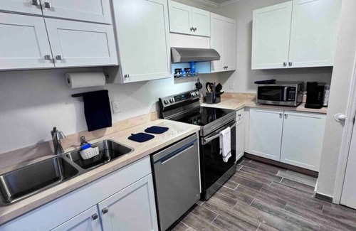 Pooler Apartamento | I-95 and Tanger Outlets. Pets are allowed