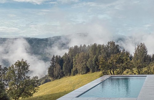 Friesach Casa | I-am-Escape - Ein 700 000m2 Life Work Retreat im Herzen Europas.