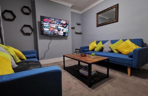 Wolverhampton Casa | i Amazing 5 Beds Sleeps 5 Workers Or Families by Your Night Inn Group