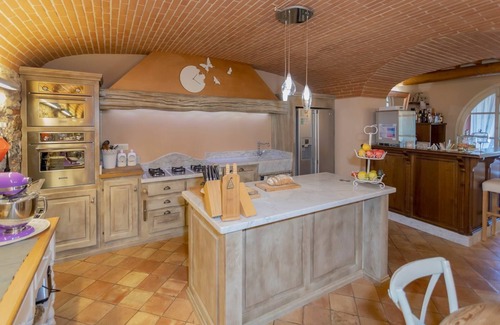 Vorno Villa | I Concari - Cuatro Habitaciones Villa, Capacidad 8