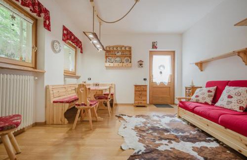 Caprile Apartamento | I Folli di Alleghe Apartment - Parking & Wi-Fi