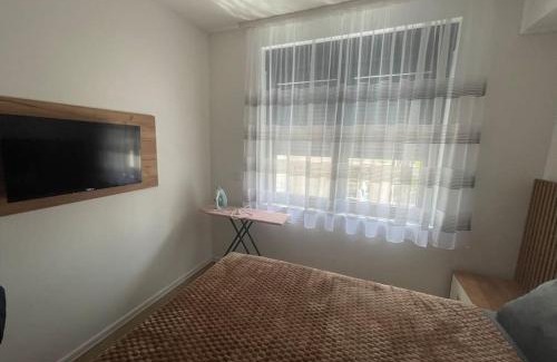 Kragujevac Apartamento | I&I 3 Bedrooms Apartment II