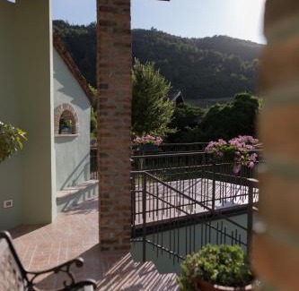 Borgo Priolo Cama Y Desayuno | I Pesci De Boschi