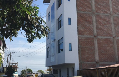 Leoncio Prado Apartamento | Alquilo departamentos de estreno en Zorritos, Tumbes. Muy cerca al mar.
