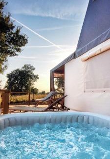 Saturnia Casa | I Sicomori - Seme di Carota - Glamping e appartamenti con piscina a Saturnia