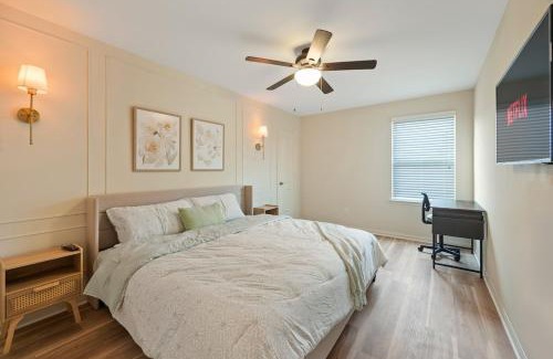 Humble Casa | IAH 6 Miles Spacious 5 Bedroom Home with 3 King Beds