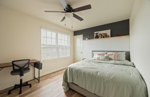 Humble Casa | IAH 6 Miles Spacious 5 Bedroom Home with 3 King Beds