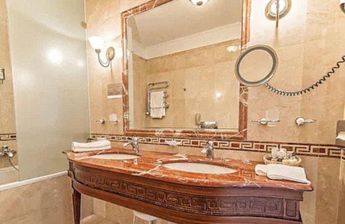 Srodmiescie Hotel | IBB Hotel Grand Hotel Lublin