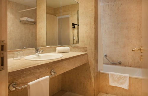 Alcudia Hotel | Iberostar Waves Ciudad Blanca
