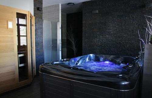 Golcuv Jenikov Casa | IBEX Kozlovice