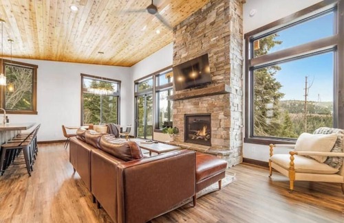 Sandpoint Cabina | Ibex Lodge North: Luxury on Schweitzer