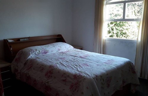 Piratuba Casa | Ibiúna / Piedade - Winter Promotion - 4 Rooms / Suite / Barbecue / Swimming Pool