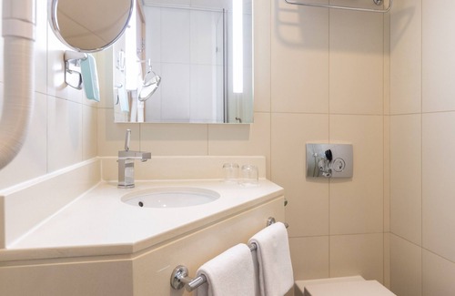 Al Maqta Hotel | ibis Abu Dhabi Gate