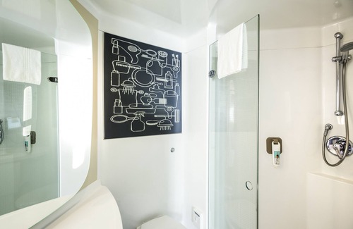 Little Hay Hotel | ibis Birmingham International Airport – NEC