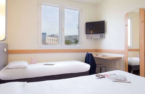 Aubagne Hotel | ibis budget Aubagne Les Paluds Agora