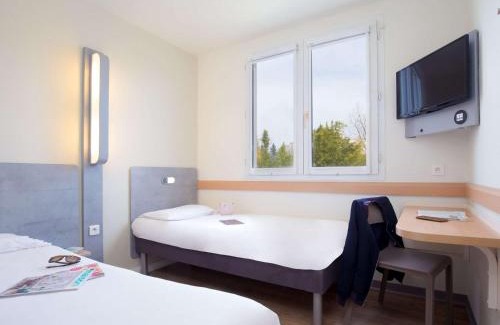 Aubagne Hotel | ibis budget Aubagne Paluds Agora