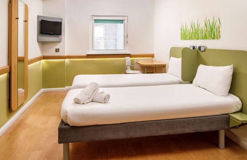 Atlantic Wharf Hotel | ibis budget Cardiff Centre