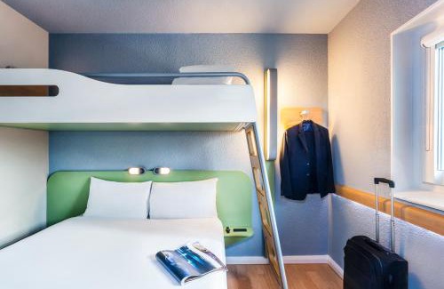 Clermont-Ferrand Hotel | Ibis Budget Clermont Ferrand - Le Brezet - Aeroport